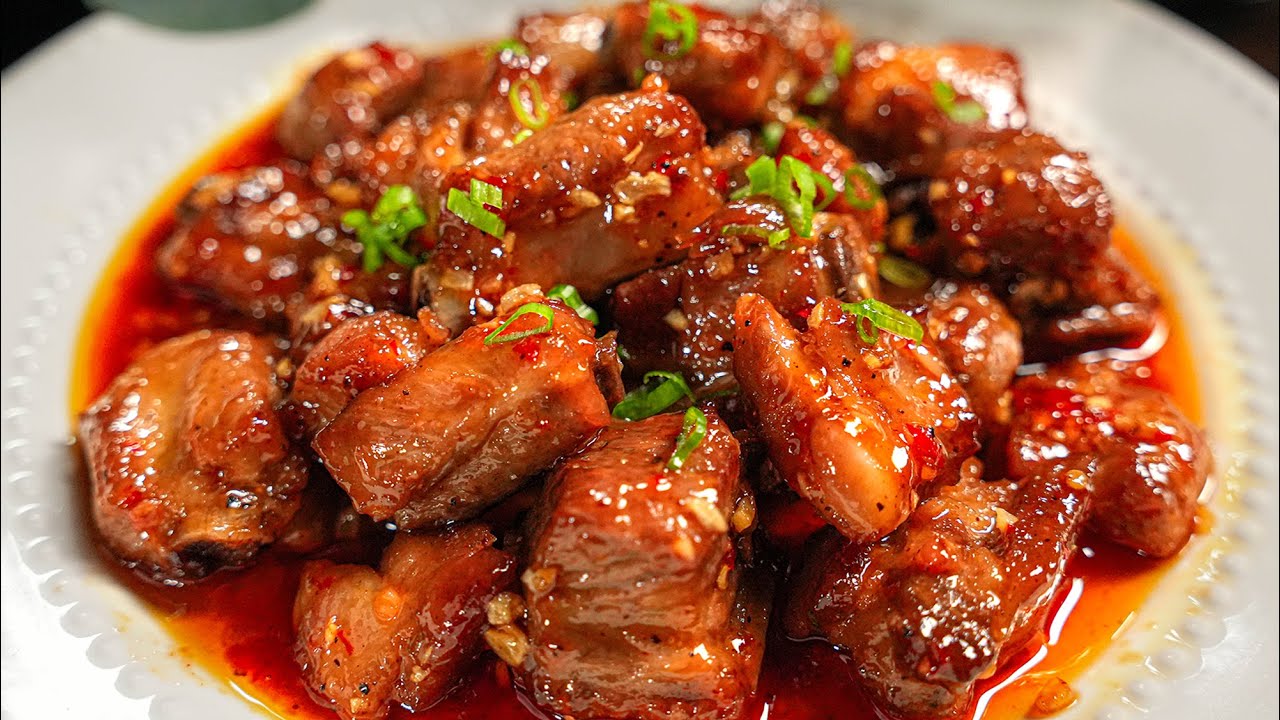 Cách làm sườn non ram mặn cho bữa cơm nhà