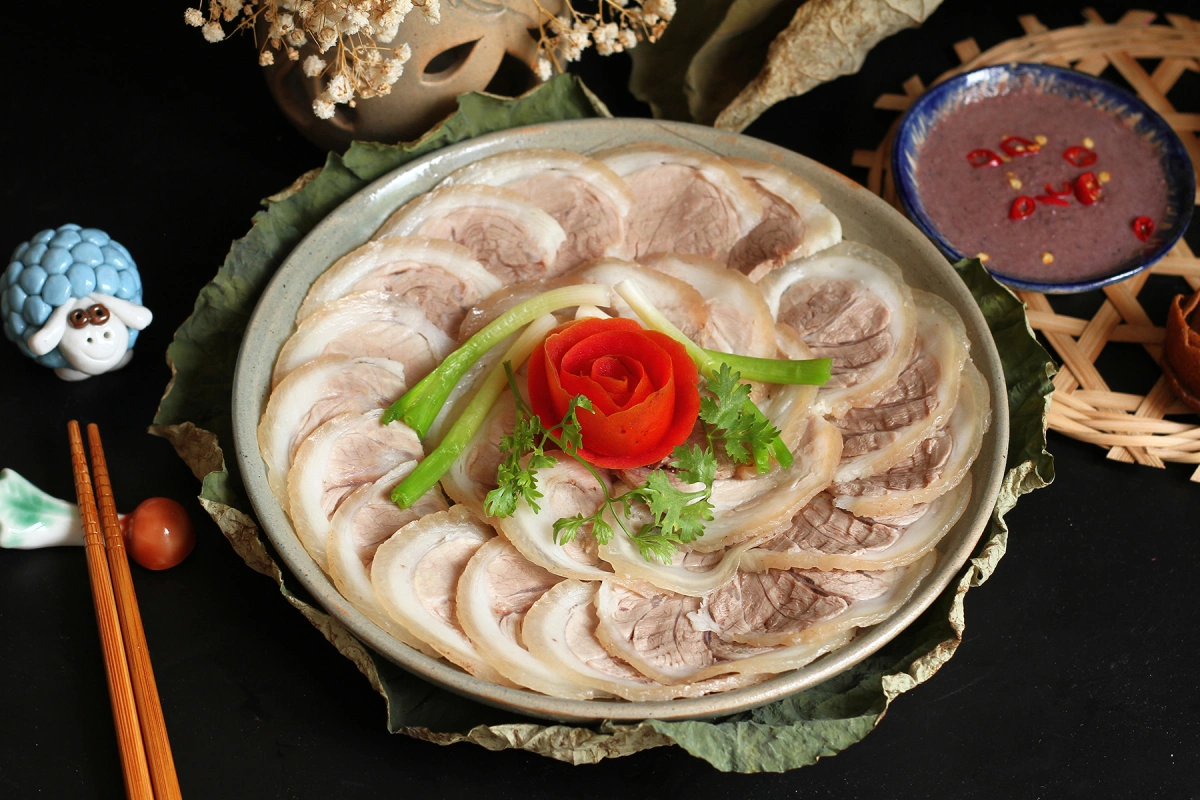 Thịt luộc bao lâu thì chín? Mẹo luộc thịt mềm ngon, không bị khô