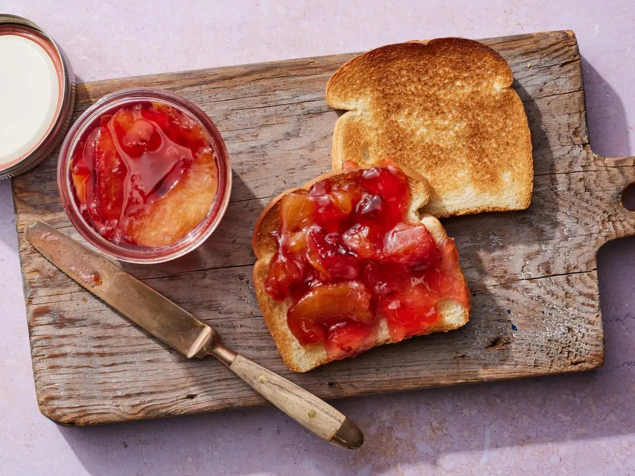 Hướng dẫn cách làm mứt mận phết bánh mì đơn giản tại nhà